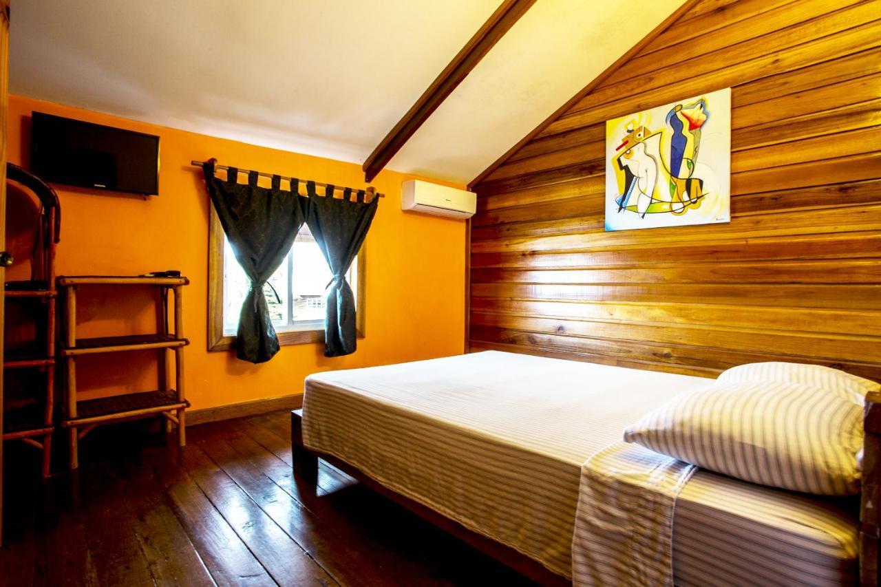 Las Olas Hotel Bocas del Toro Buitenkant foto